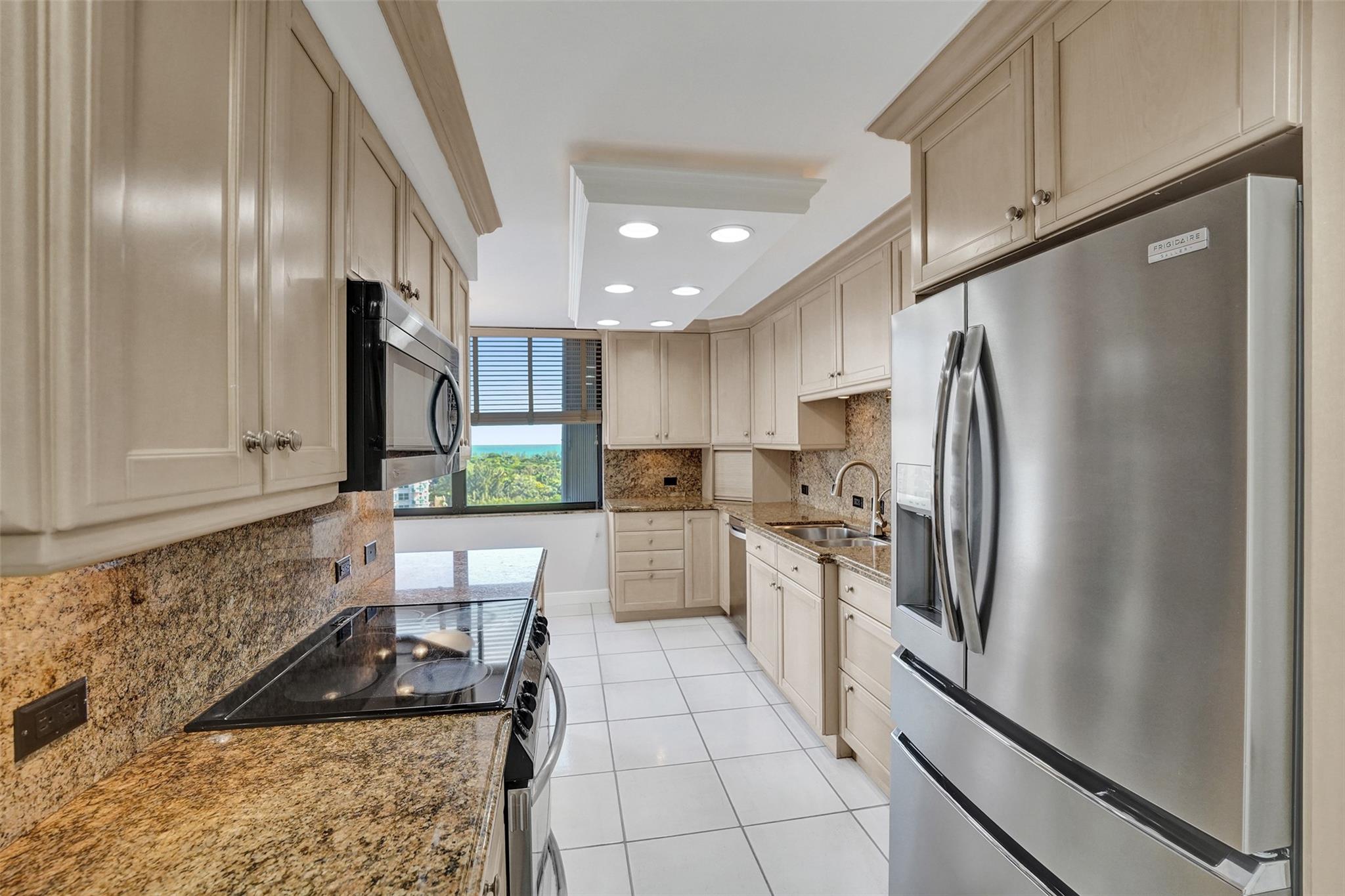 936 Intracoastal Dr 12C