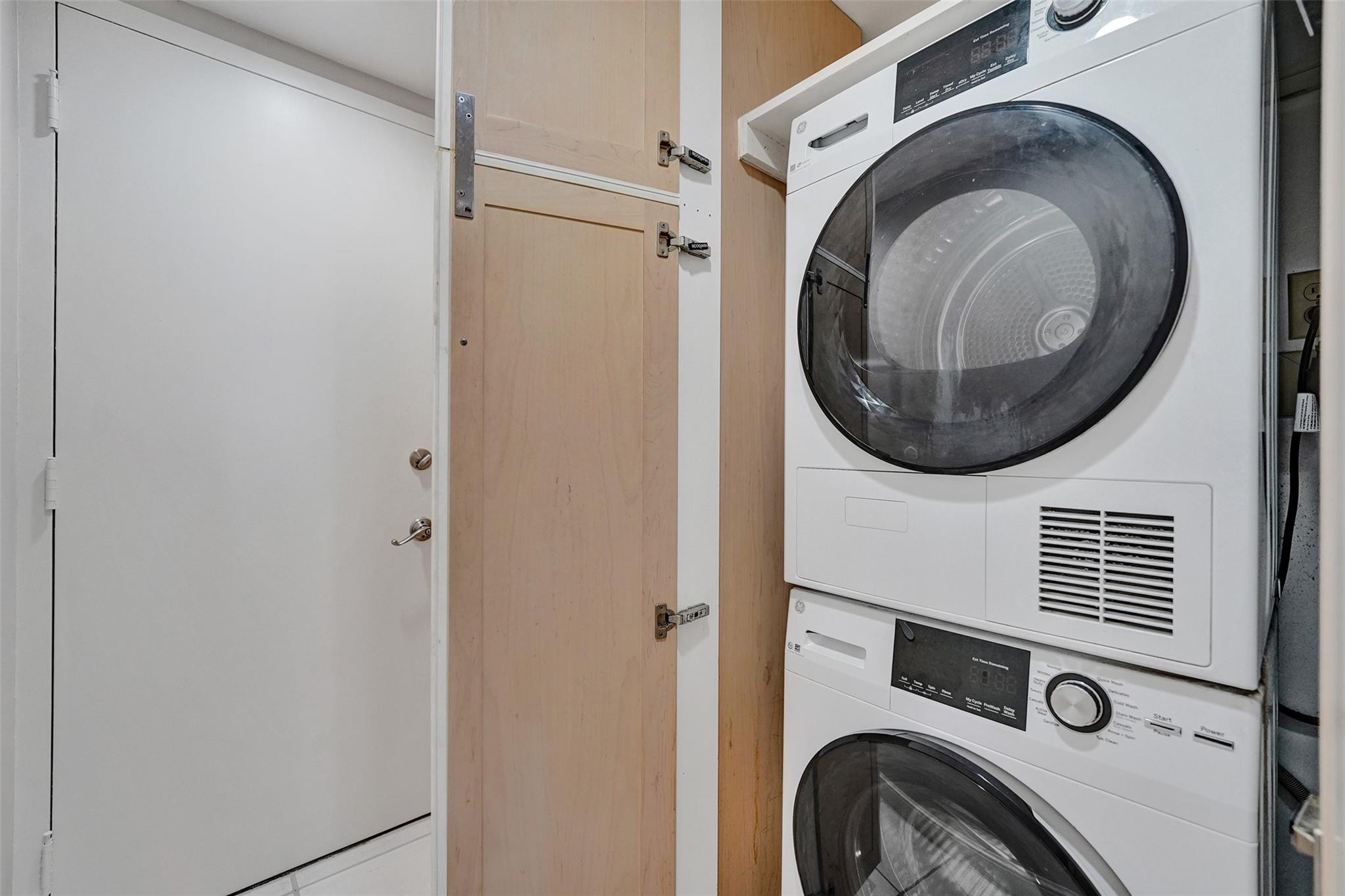 936 Intracoastal Dr 12C