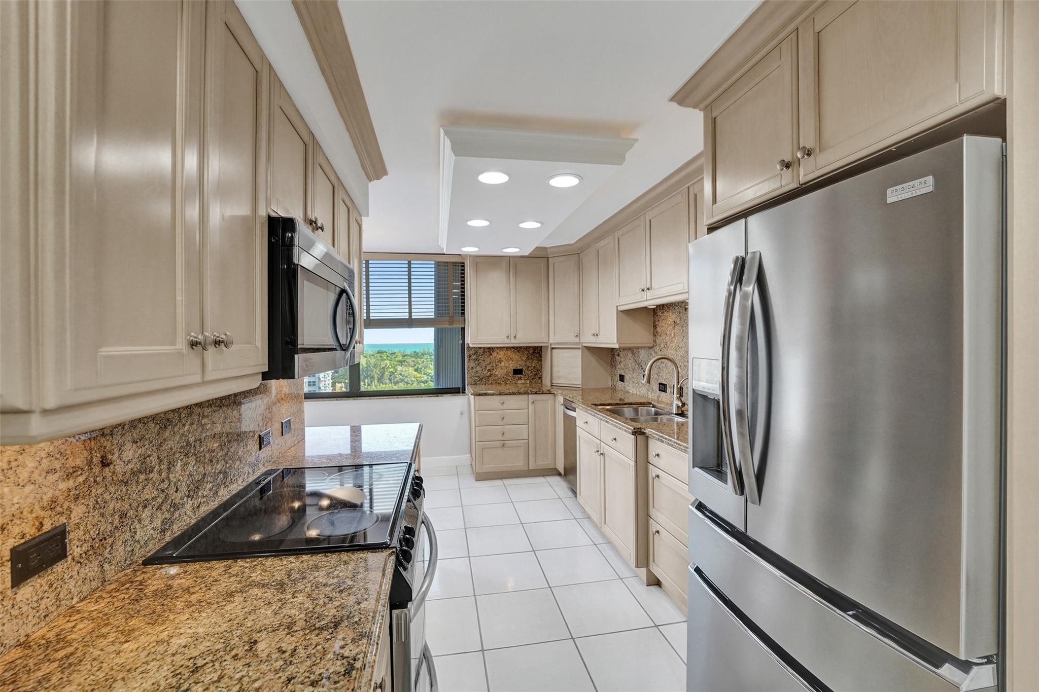 936 Intracoastal Dr 12C