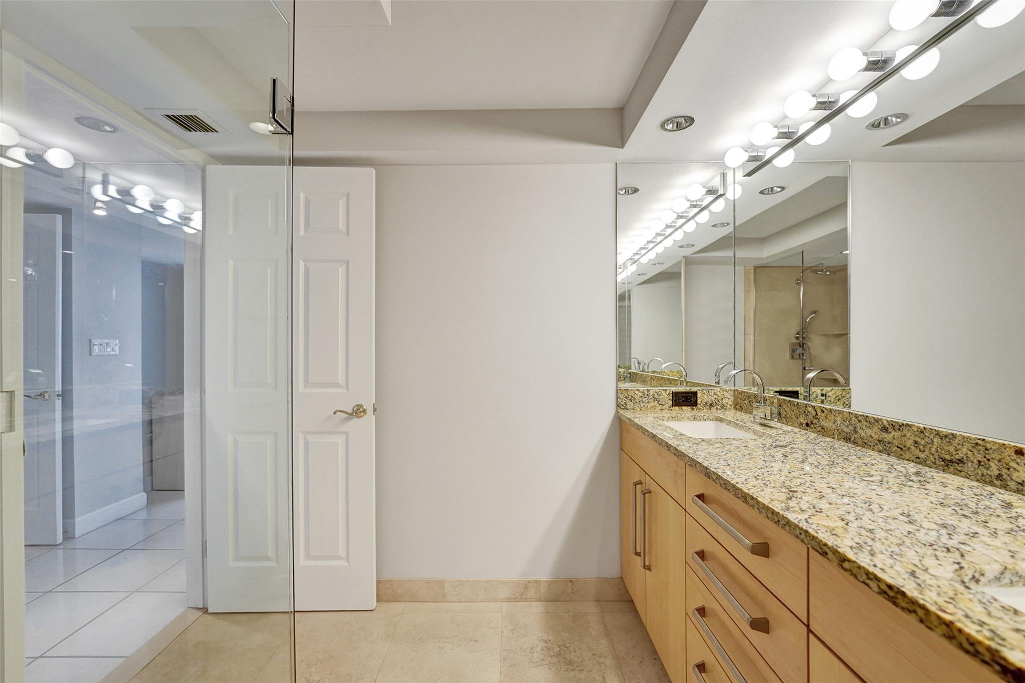 936 Intracoastal Dr 12C