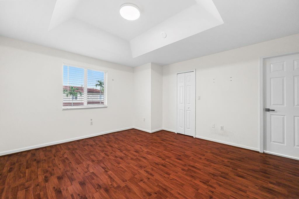 7923 N Southwood Cir