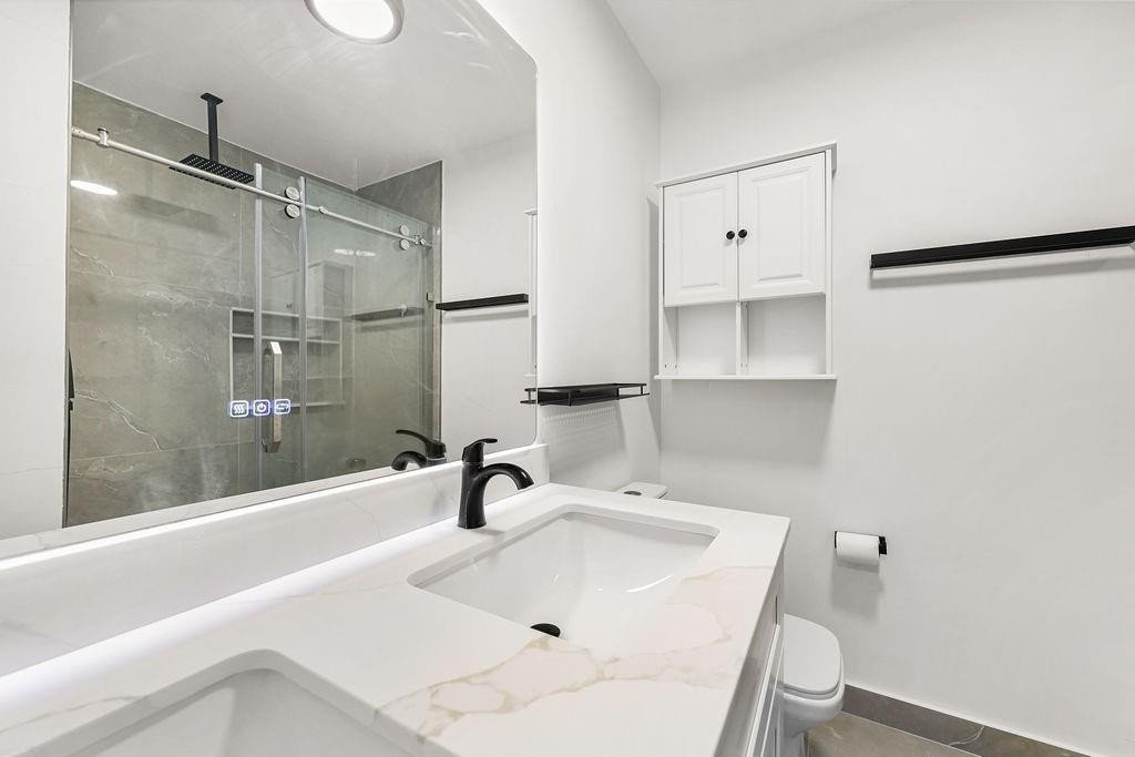 7923 N Southwood Cir