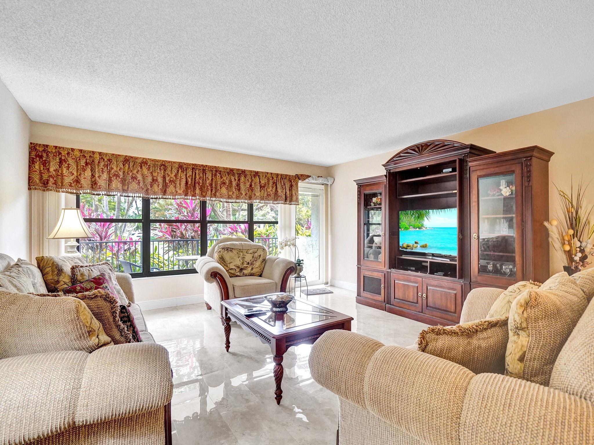 3200 Port Royale Dr 208