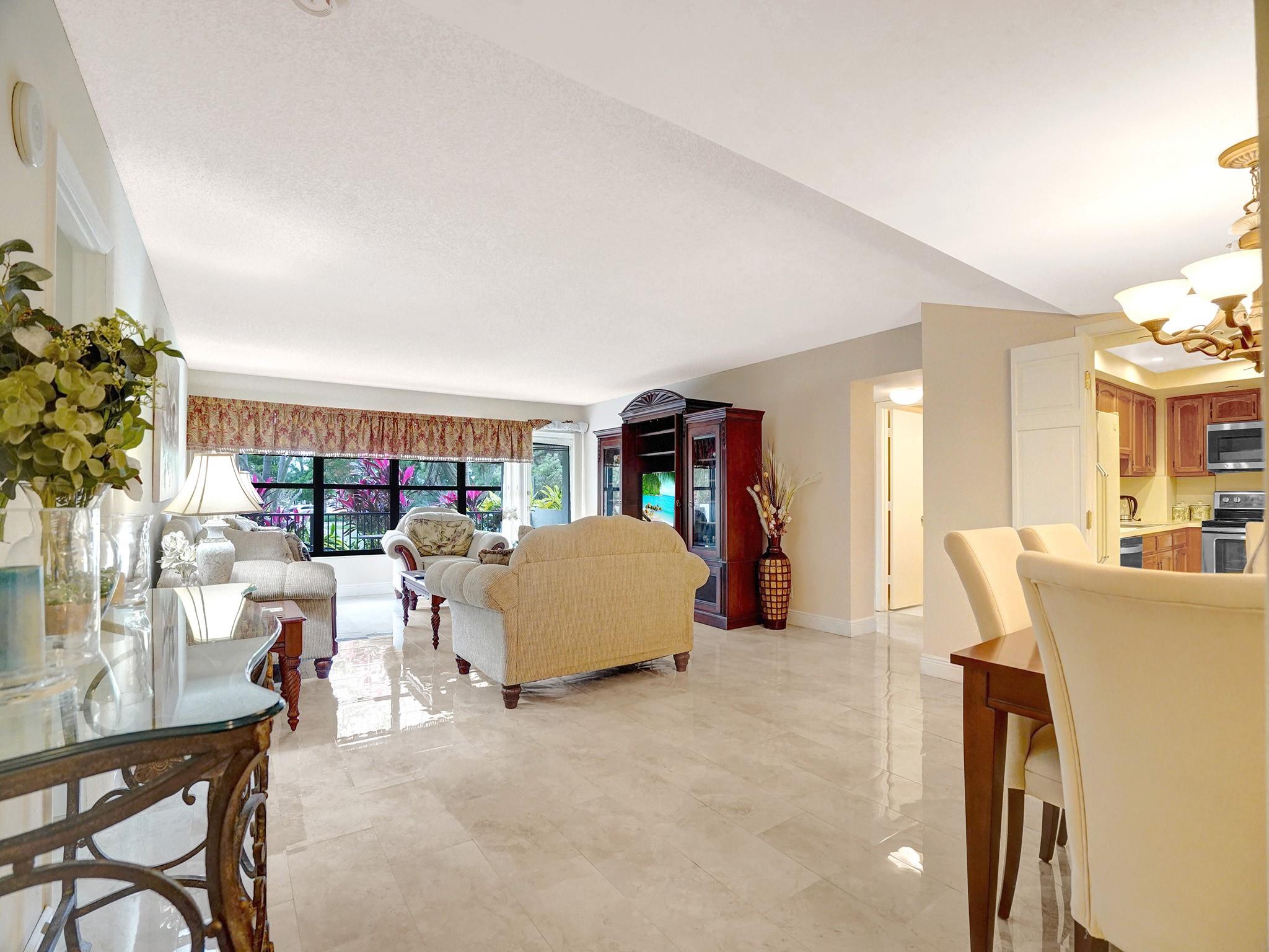 3200 Port Royale Dr 208