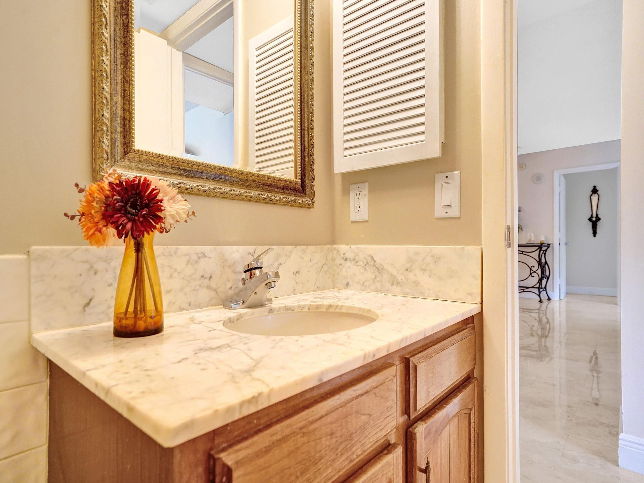 3200 Port Royale Dr 208