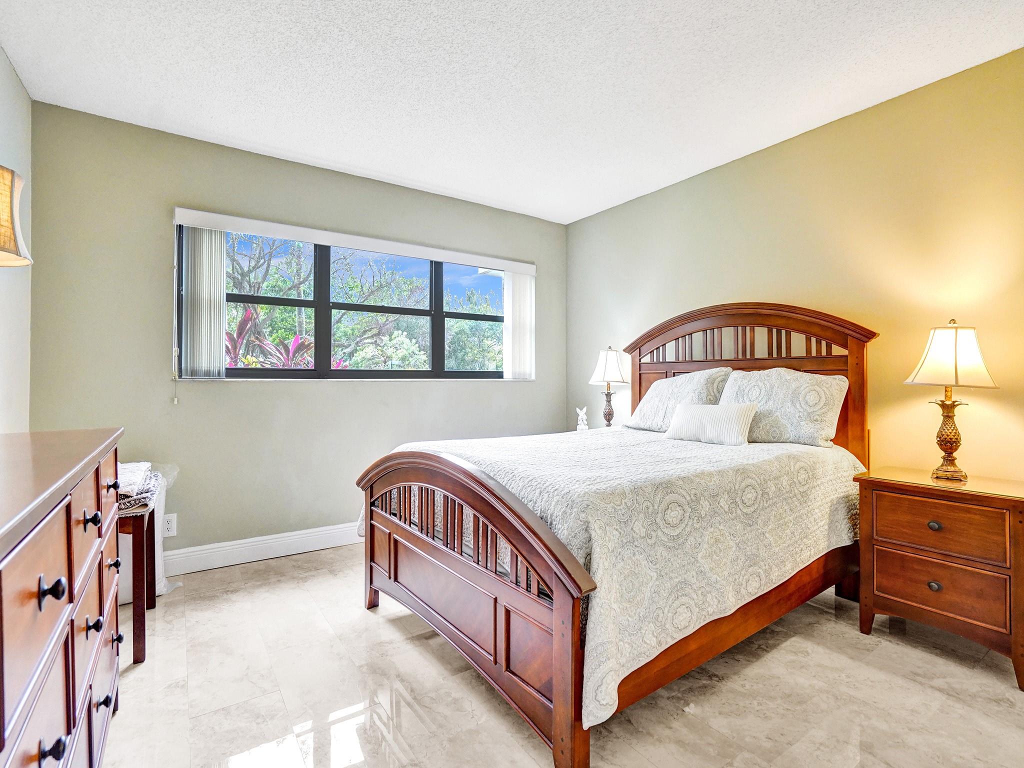 3200 Port Royale Dr 208