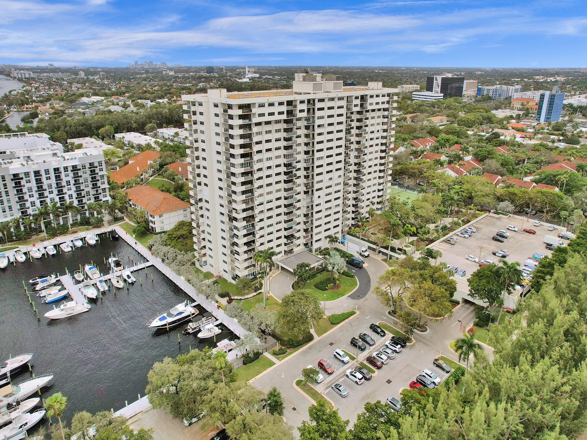 3200 Port Royale Dr 208