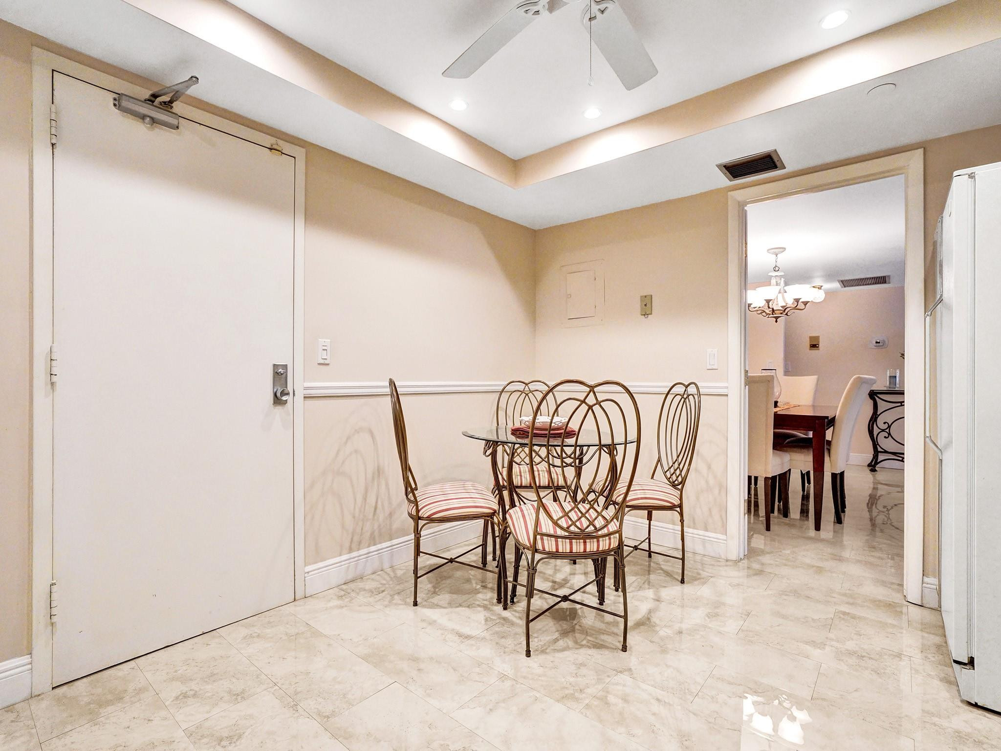 3200 Port Royale Dr 208