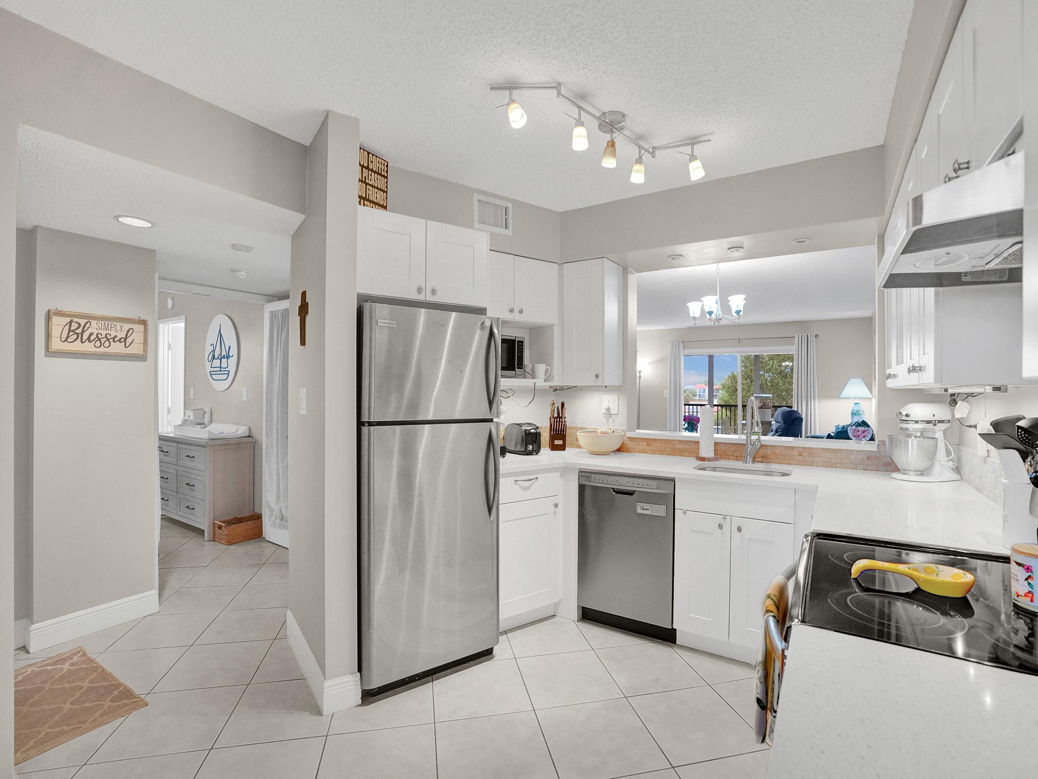 2208 S Cypress Bend Dr 401