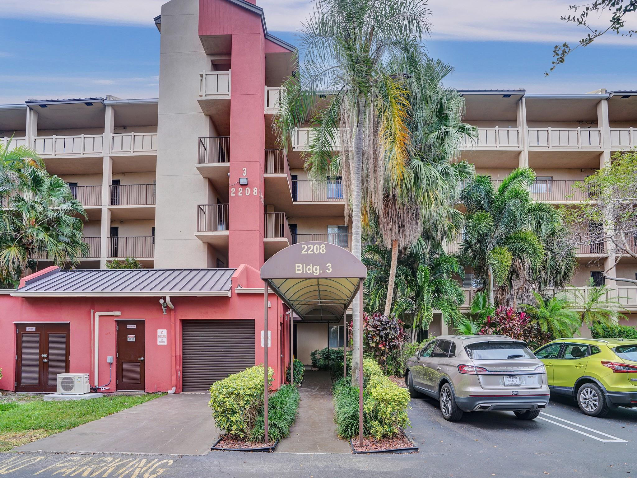 2208 S Cypress Bend Dr 401