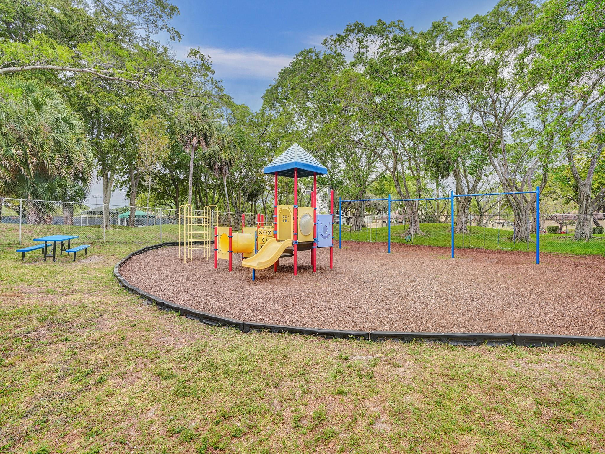 2208 S Cypress Bend Dr 401