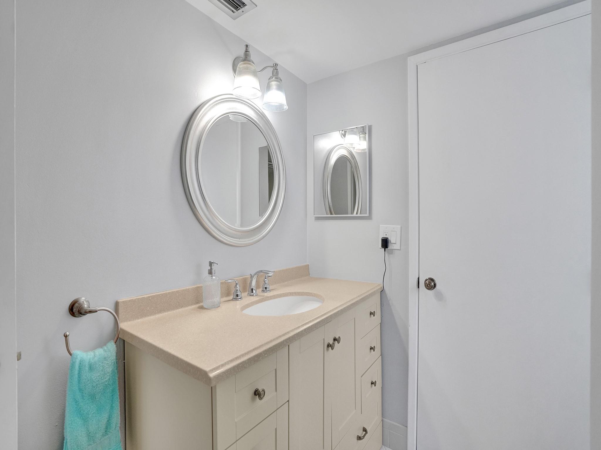 2208 S Cypress Bend Dr 401