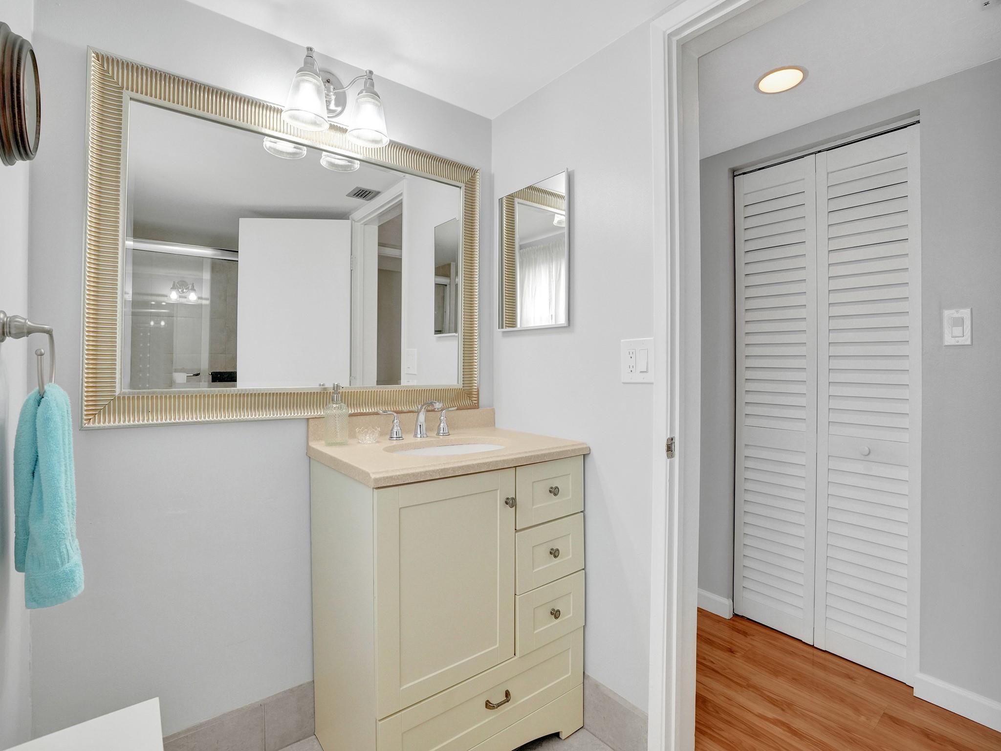 2208 S Cypress Bend Dr 401