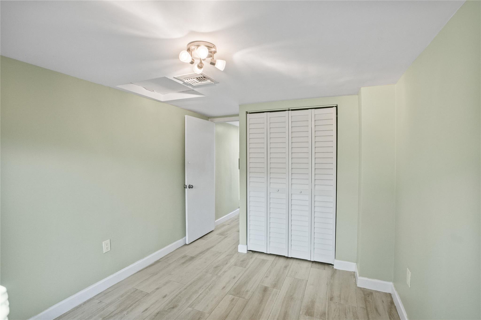 1779 NE 168th