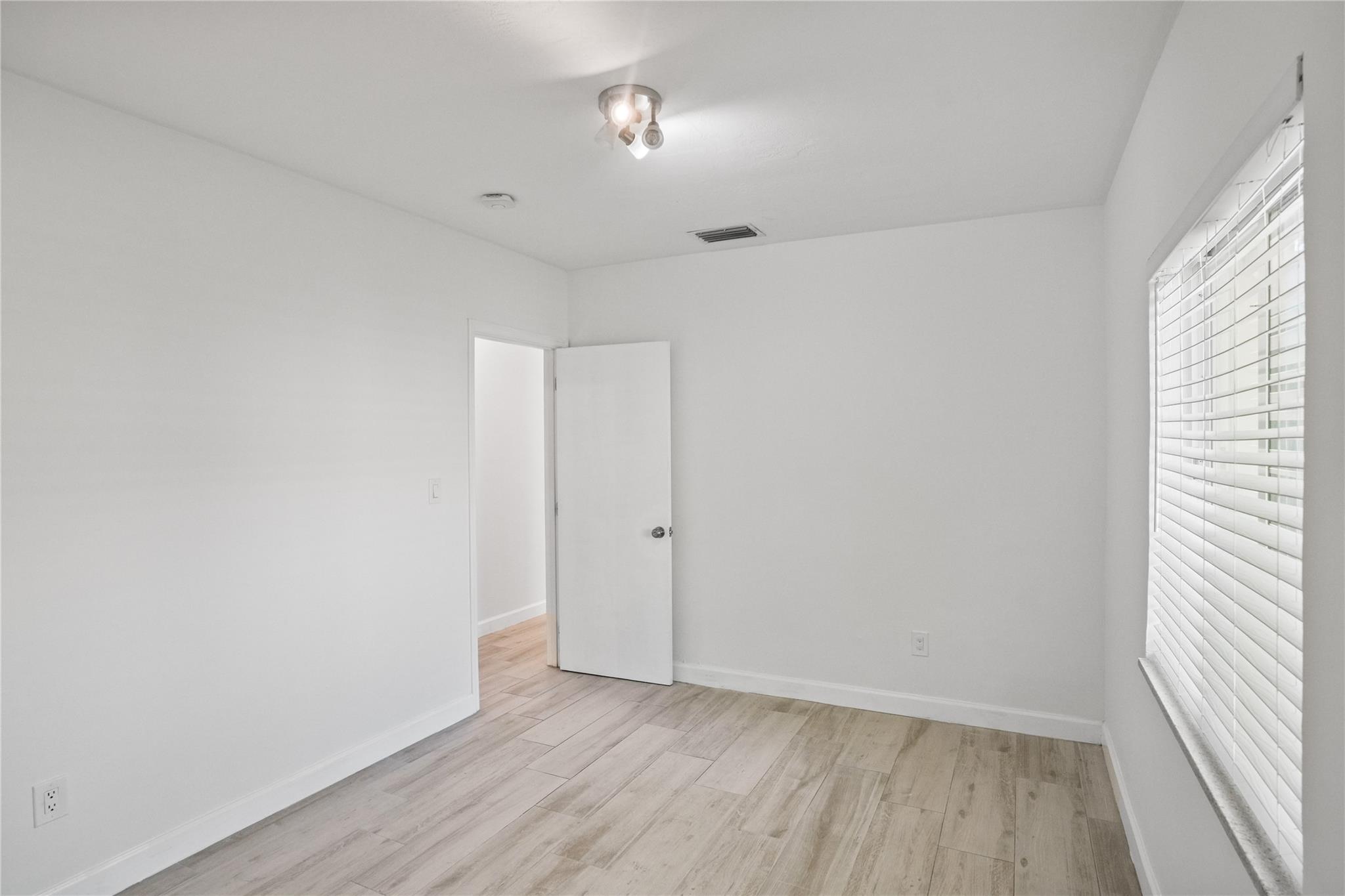 1779 NE 168th