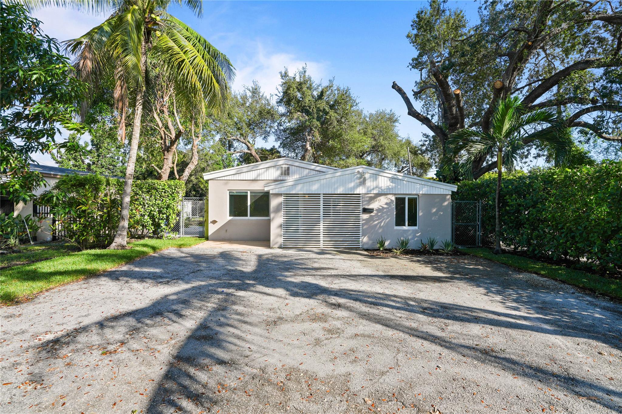 1779 NE 168th