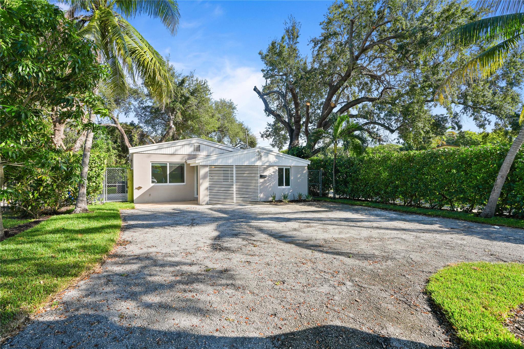 1779 NE 168th