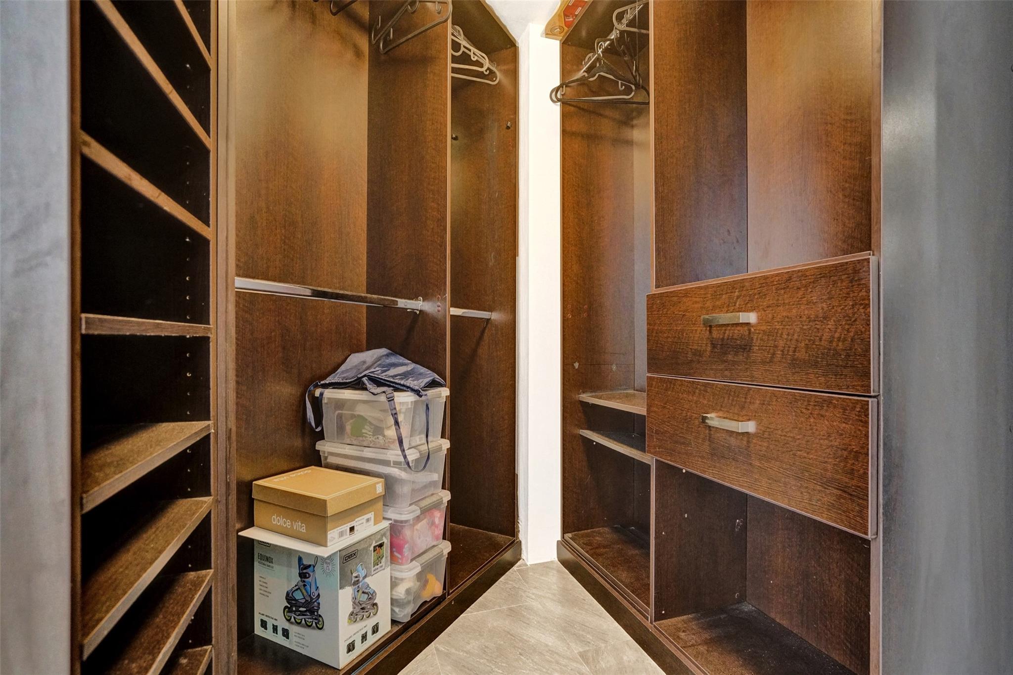 19101 NE 36th Ct 1709