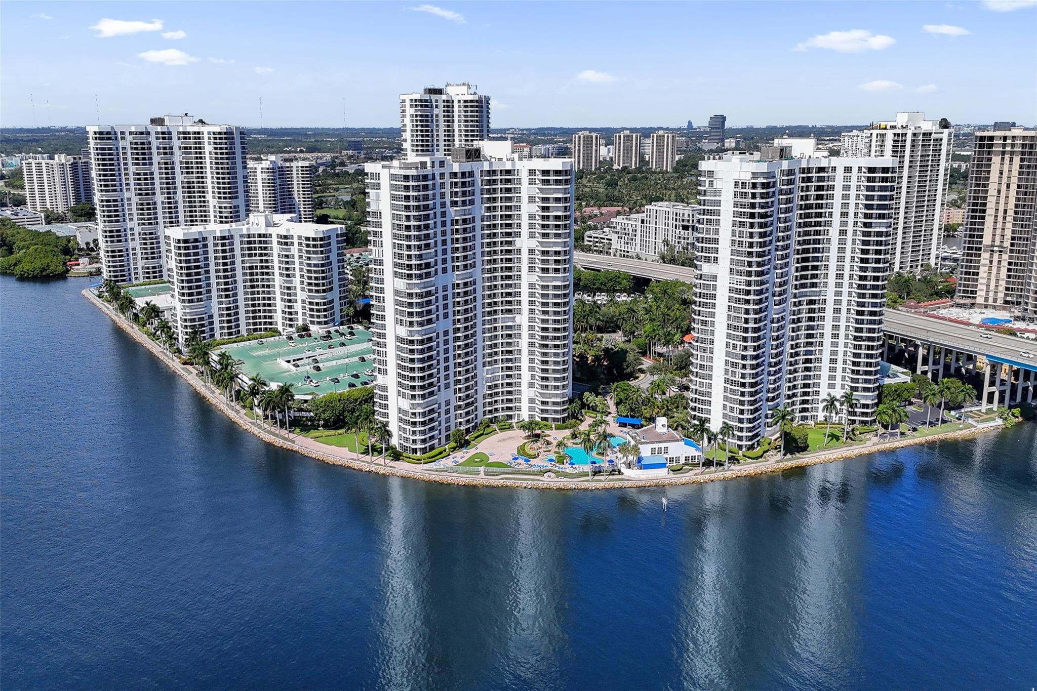 19101 NE 36th Ct 1709