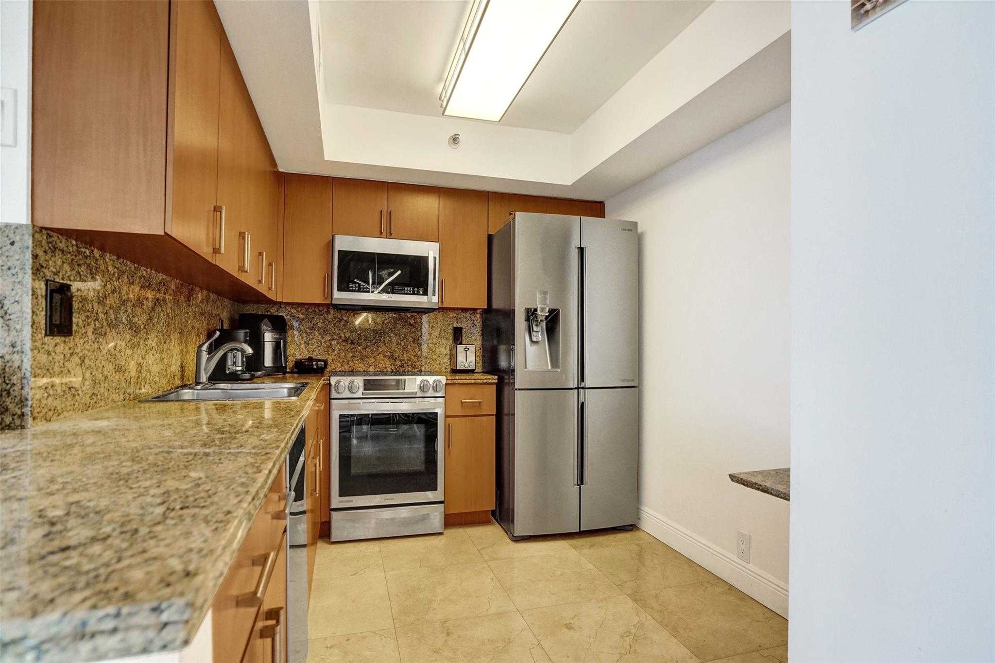 19101 NE 36th Ct 1709