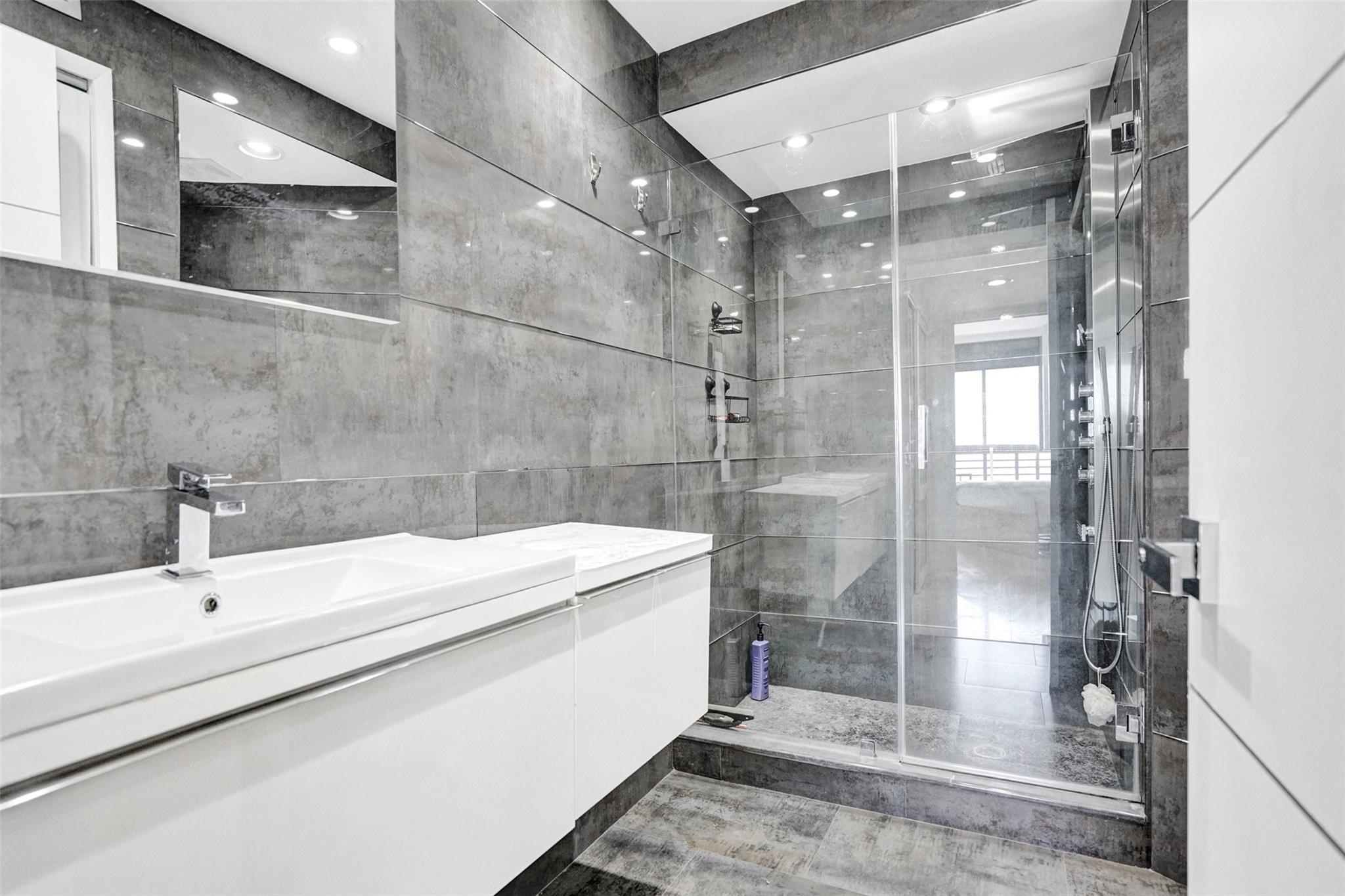 19101 NE 36th Ct 1709