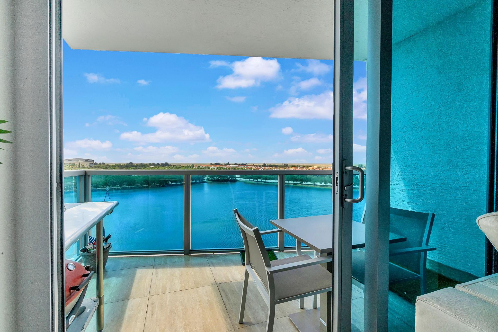 2641 N Flamingo Rd 1105N