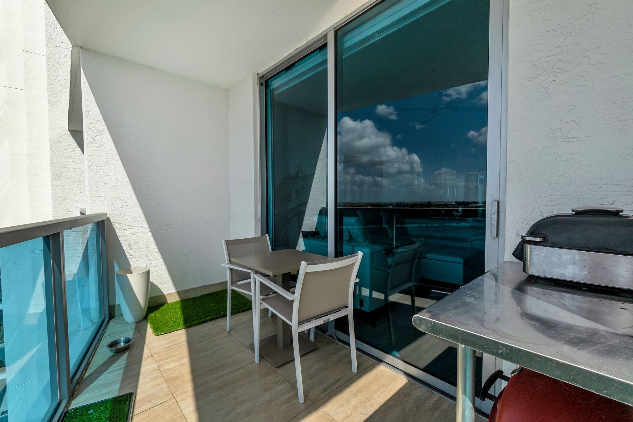 2641 N Flamingo Rd 1105N