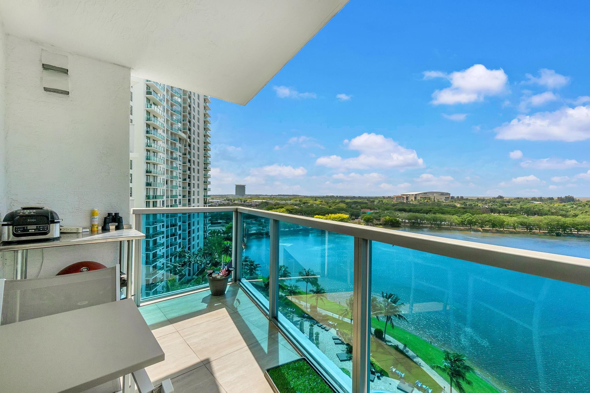 2641 N Flamingo Rd 1105N