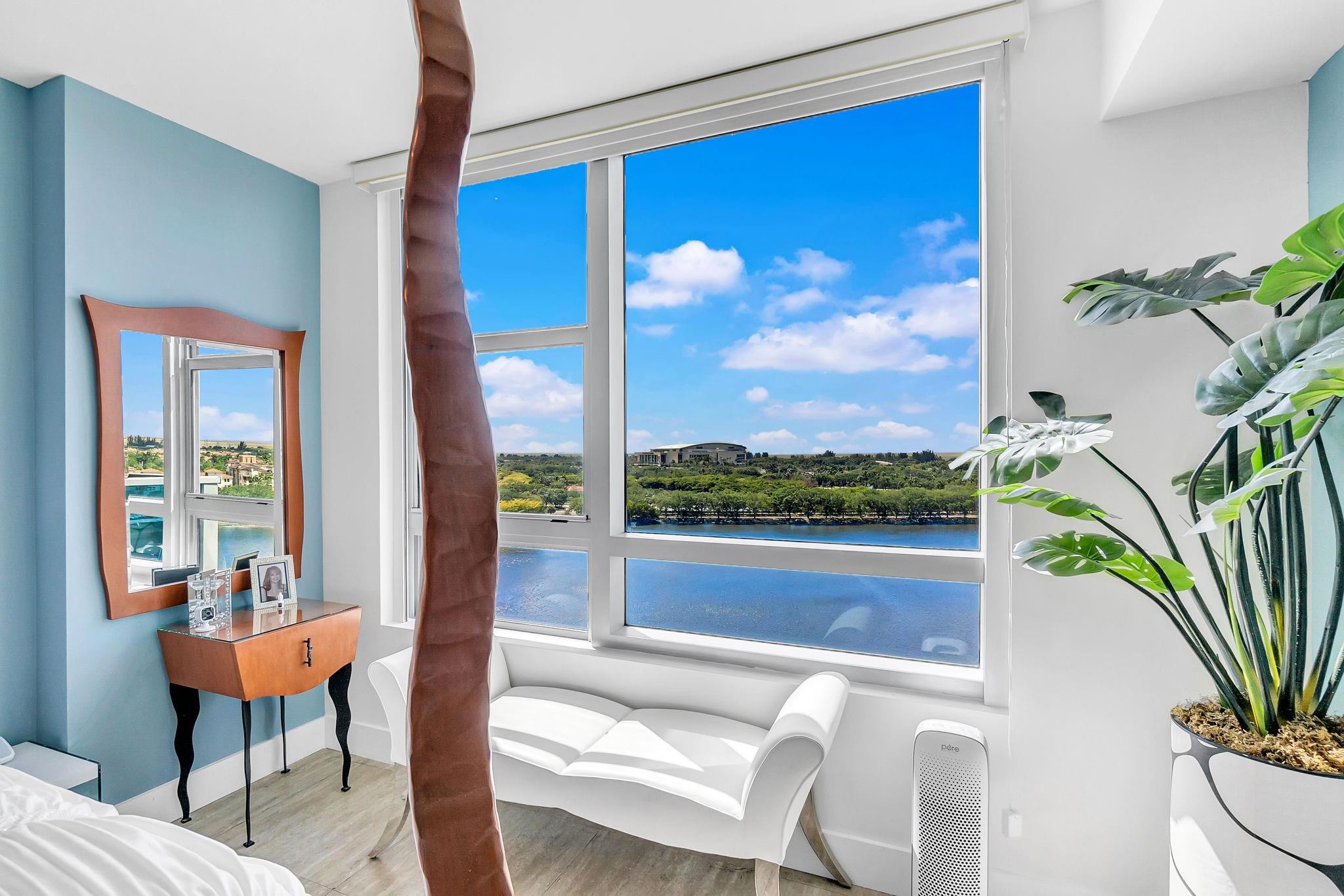 2641 N Flamingo Rd 1105N