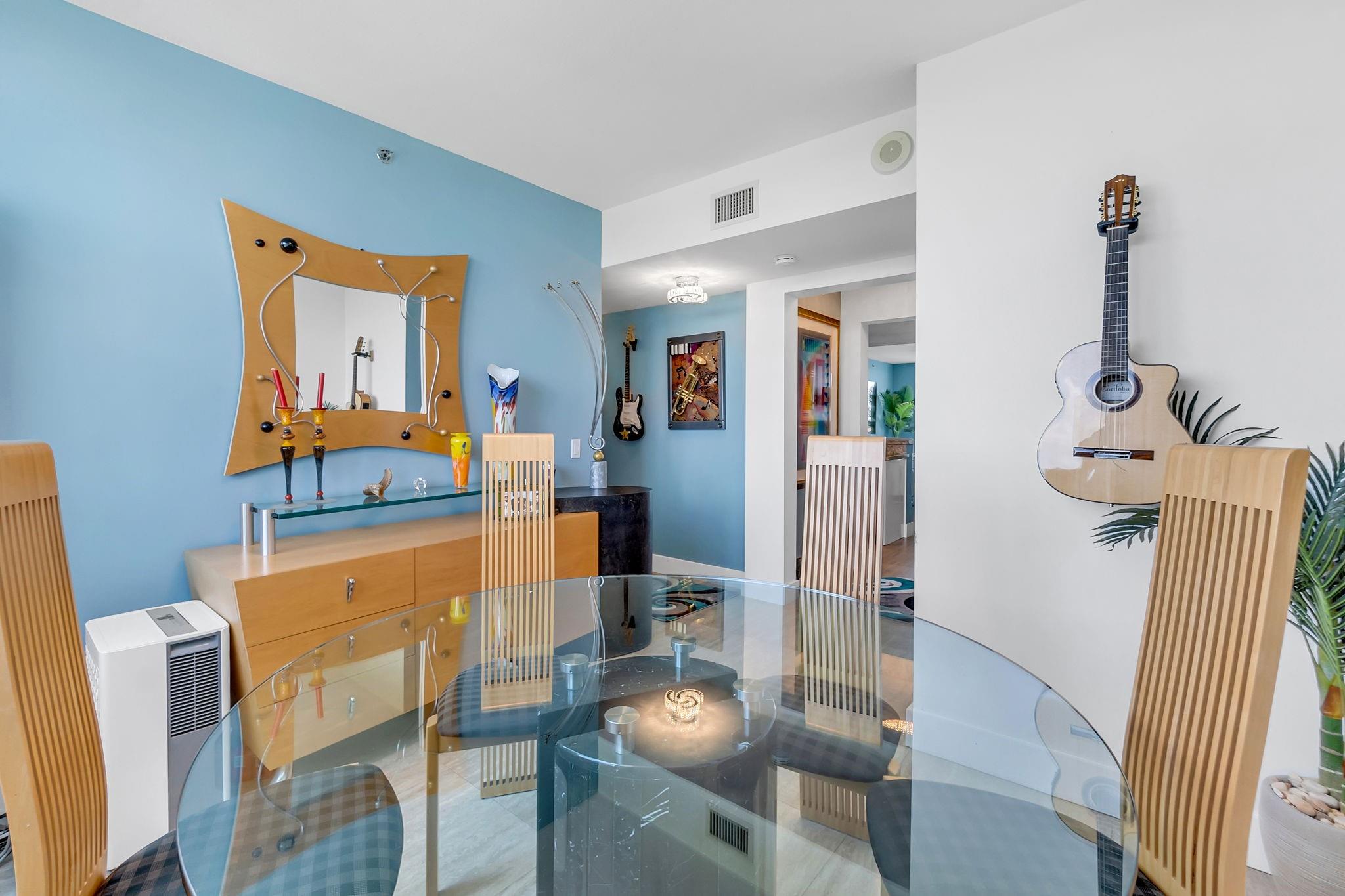 2641 N Flamingo Rd 1105N