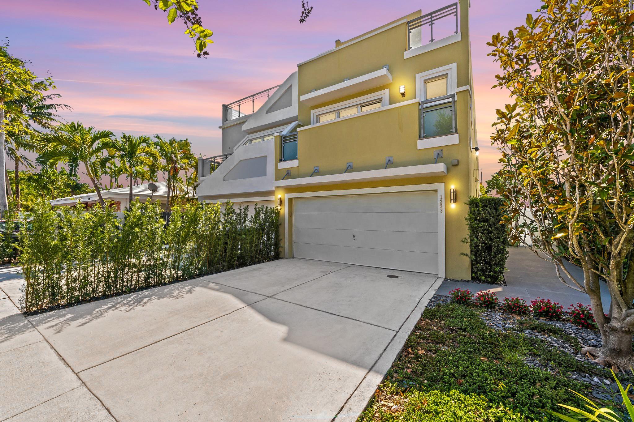 1223 NE 14th Ave