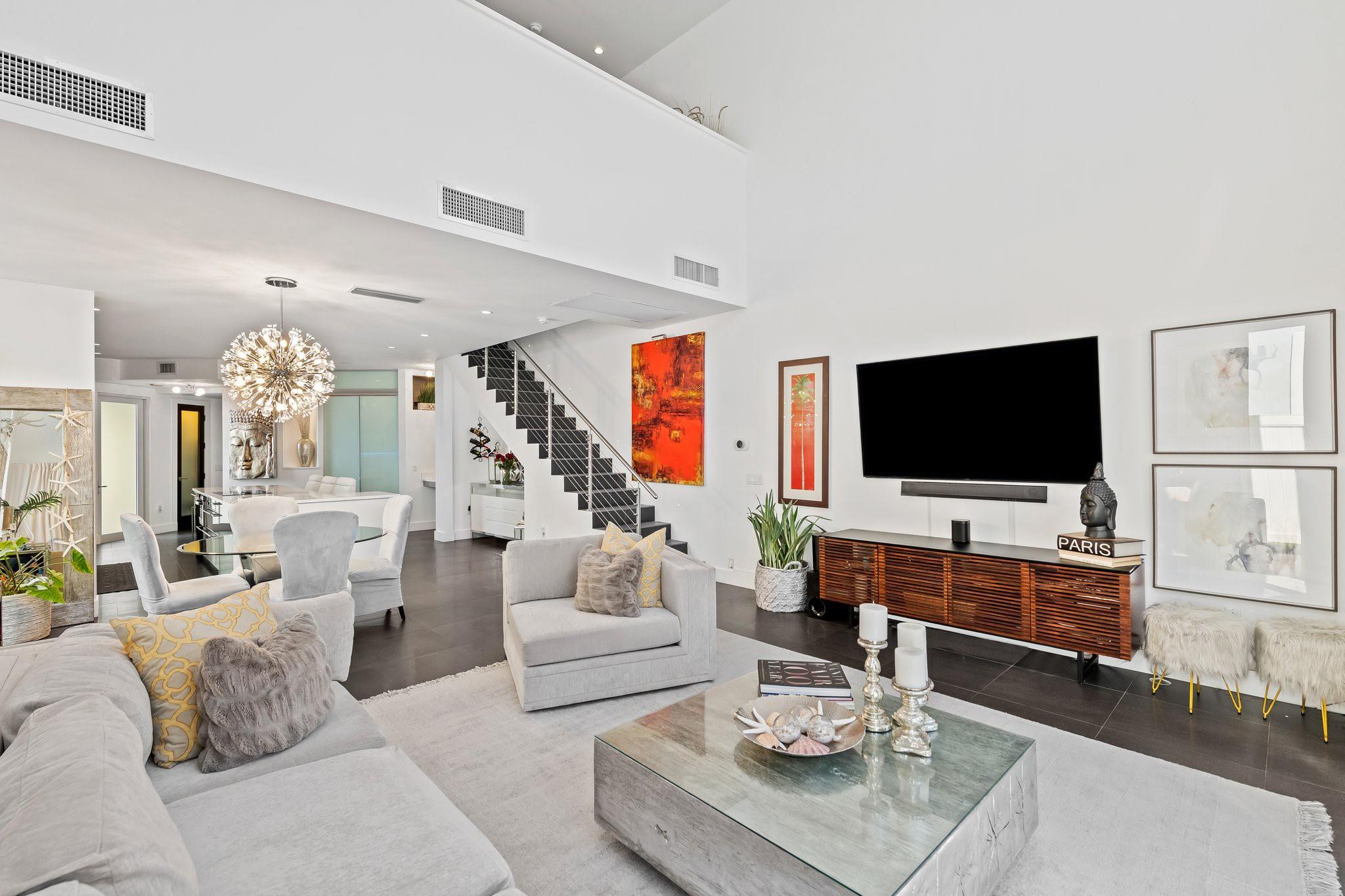 1223 NE 14th Ave
