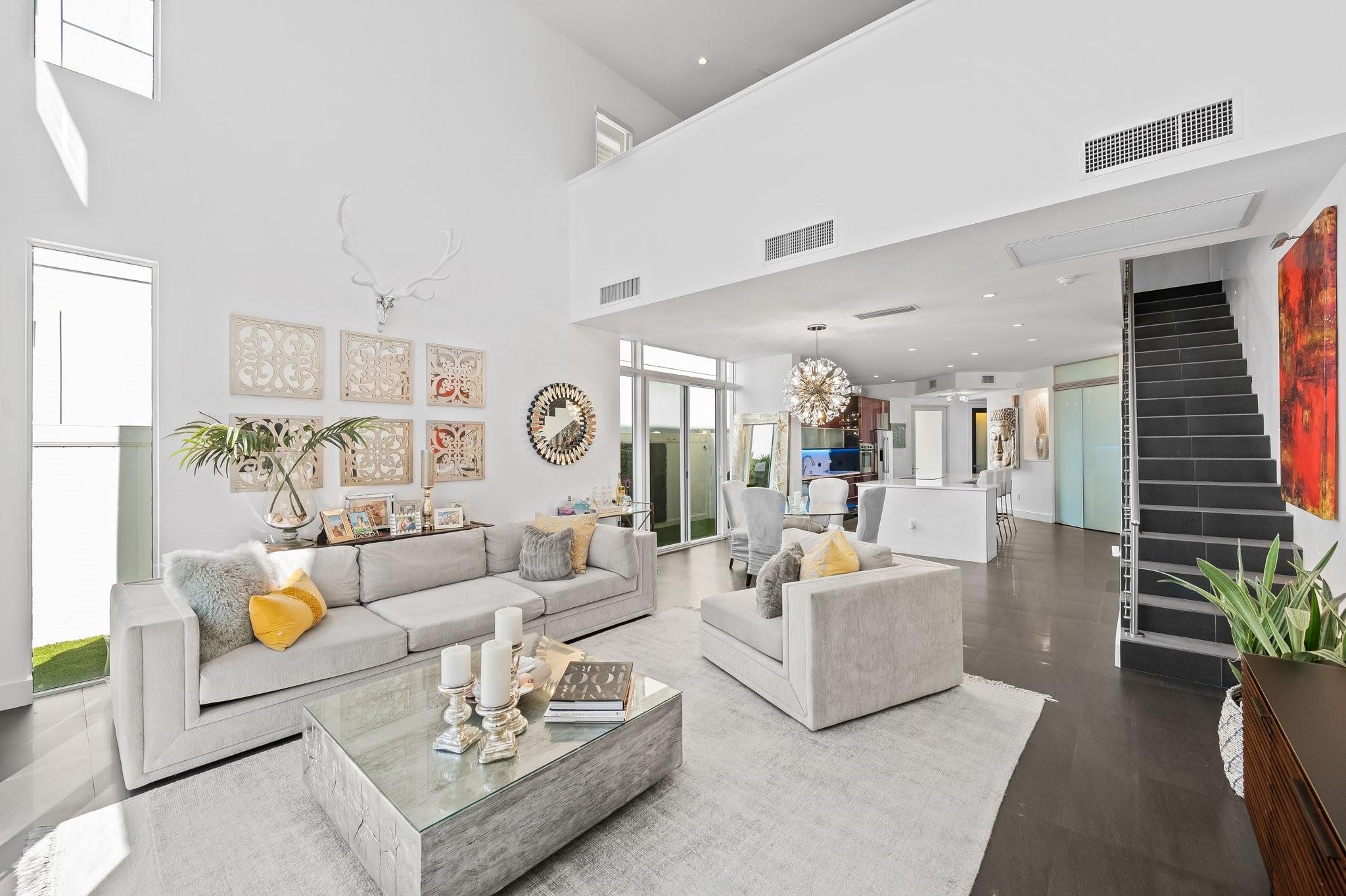 1223 NE 14th Ave