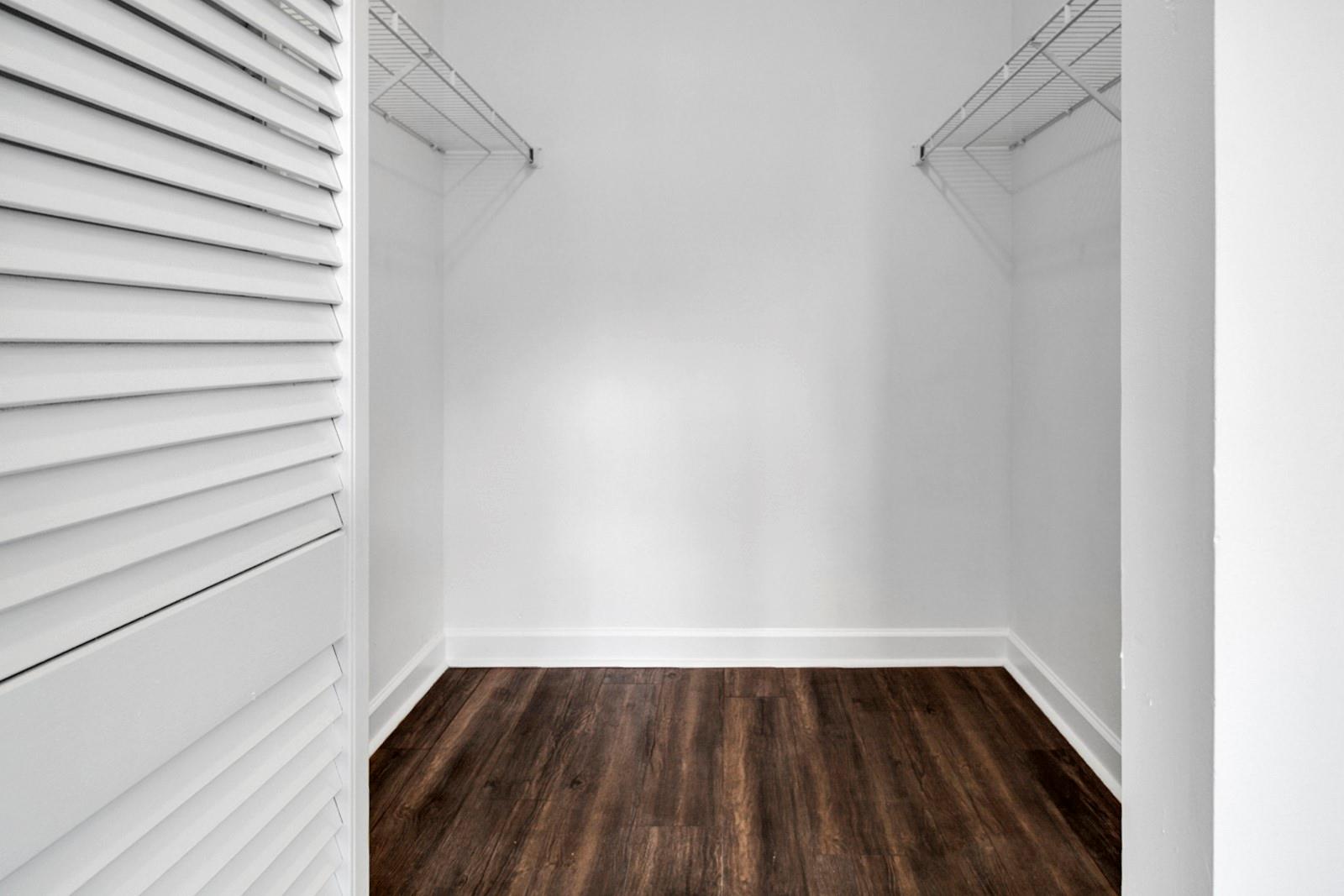 2230 N Cypress Bend Dr 504