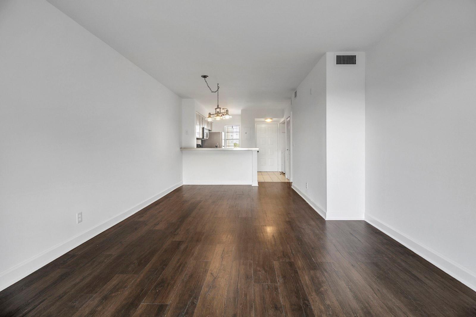 2230 N Cypress Bend Dr 504