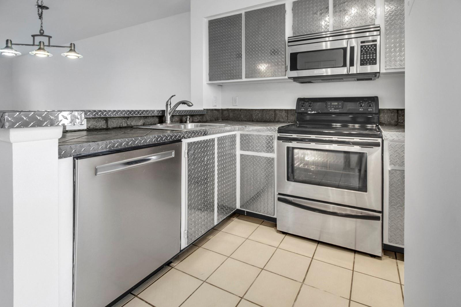 2230 N Cypress Bend Dr 504