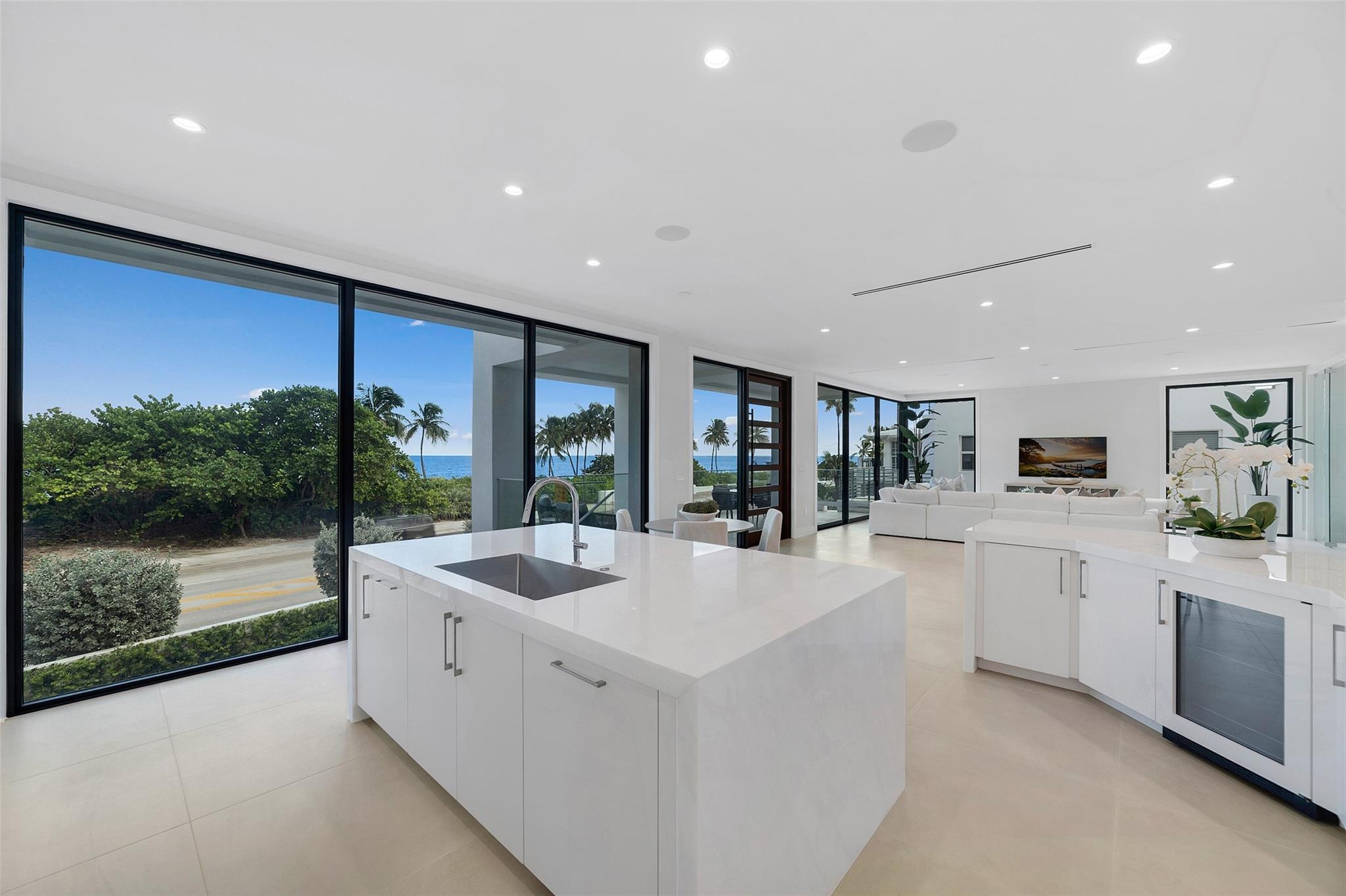 1813 N Fort Lauderdale Beach Blvd