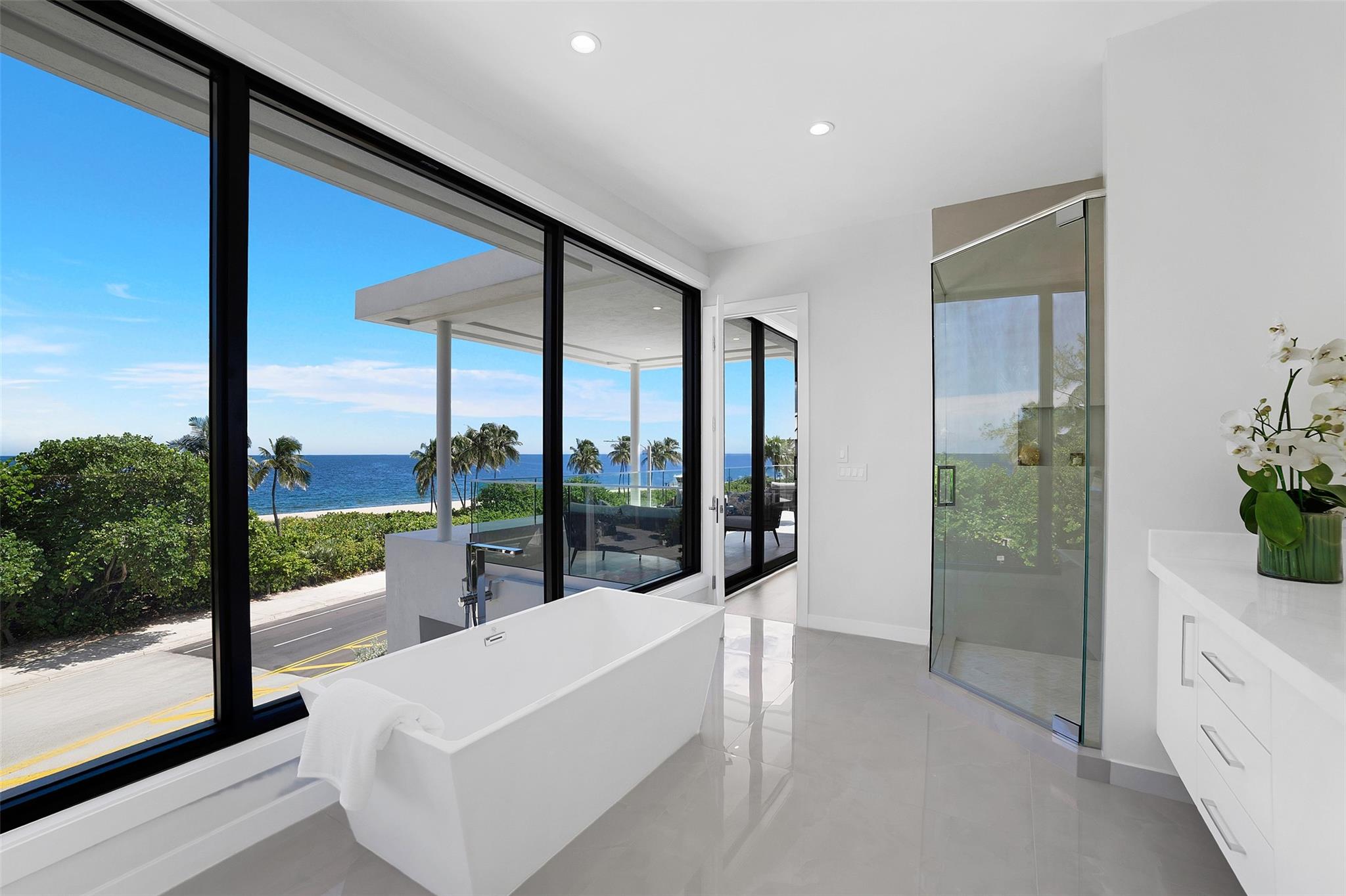 1813 N Fort Lauderdale Beach Blvd