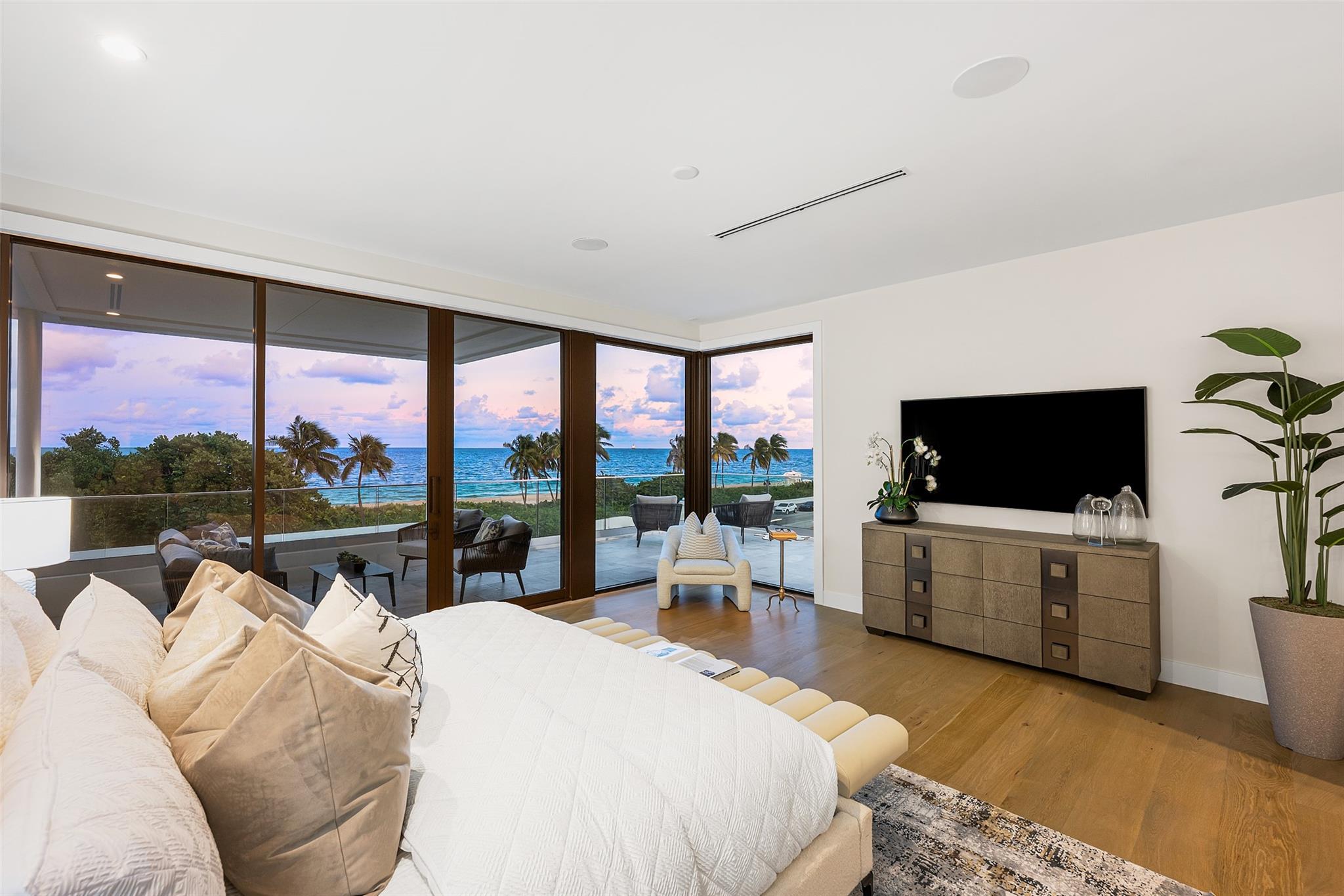 1813 N Fort Lauderdale Beach Blvd