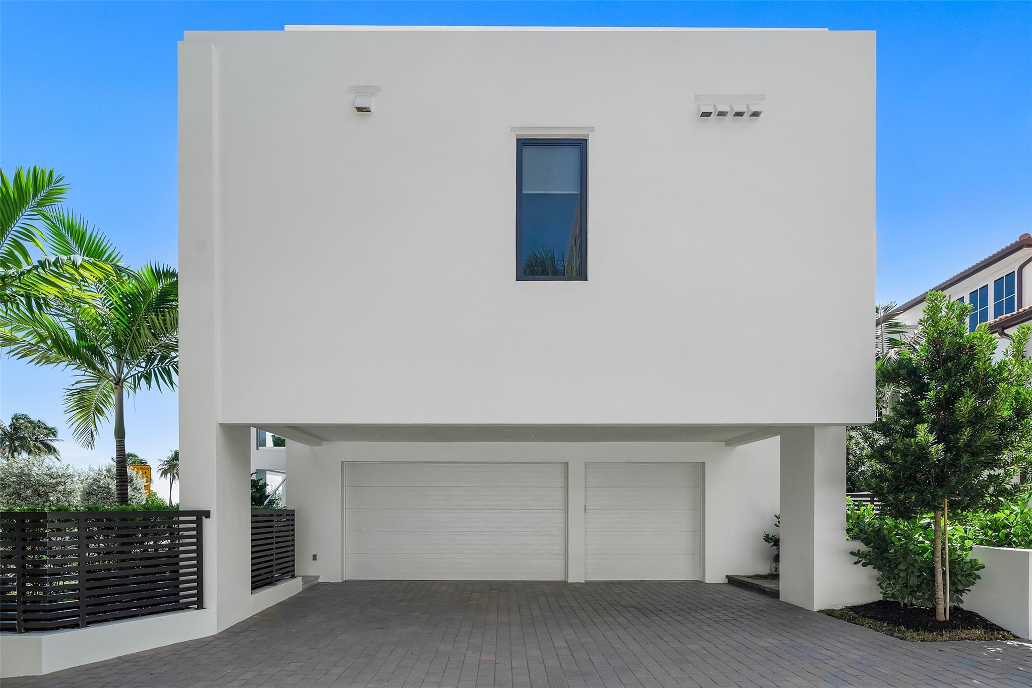 1813 N Fort Lauderdale Beach Blvd