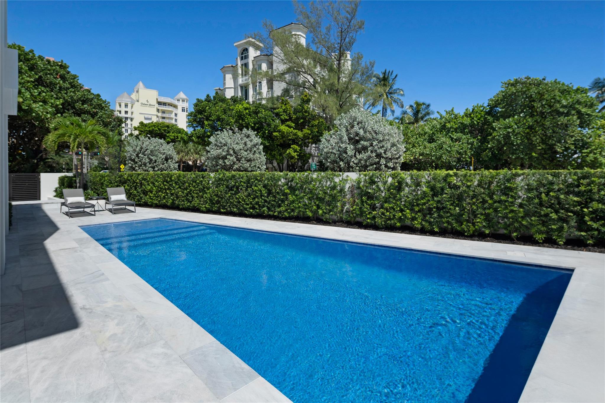 1813 N Fort Lauderdale Beach Blvd