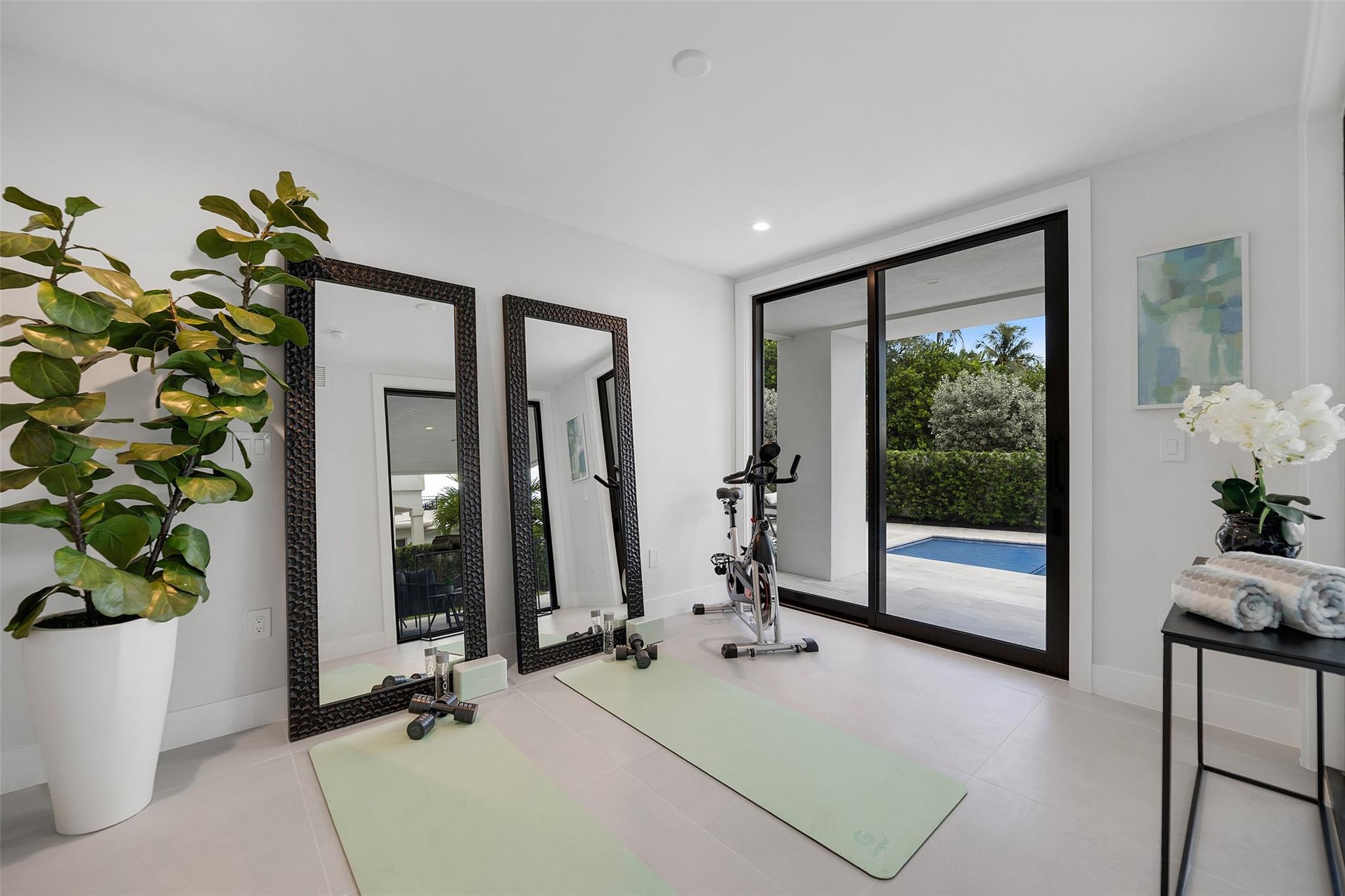 1813 N Fort Lauderdale Beach Blvd