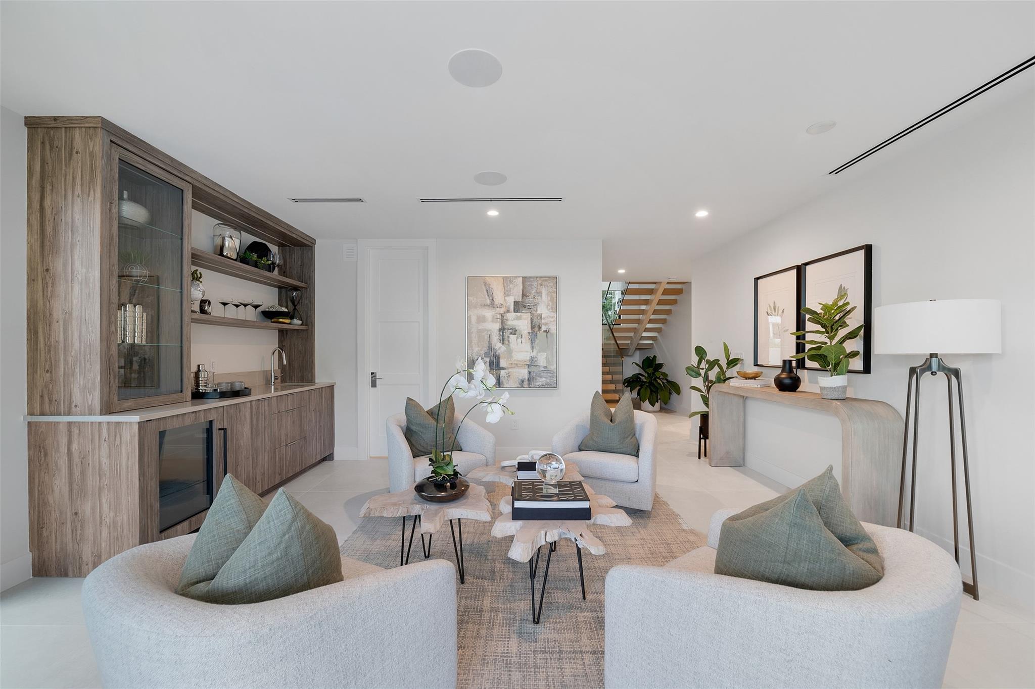 1813 N Fort Lauderdale Beach Blvd