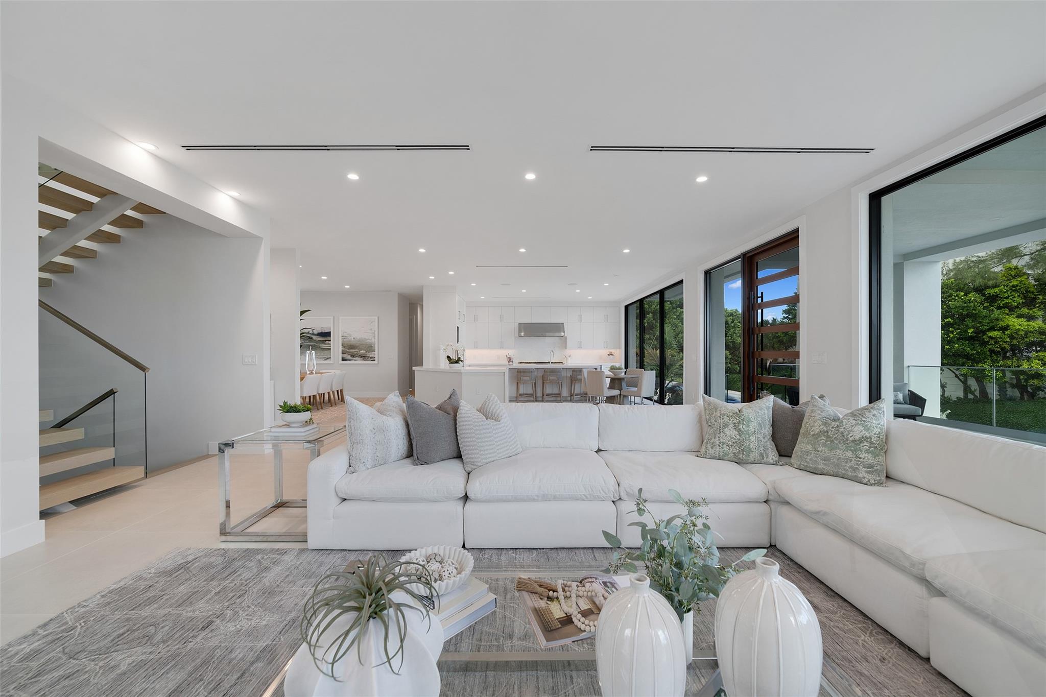 1813 N Fort Lauderdale Beach Blvd