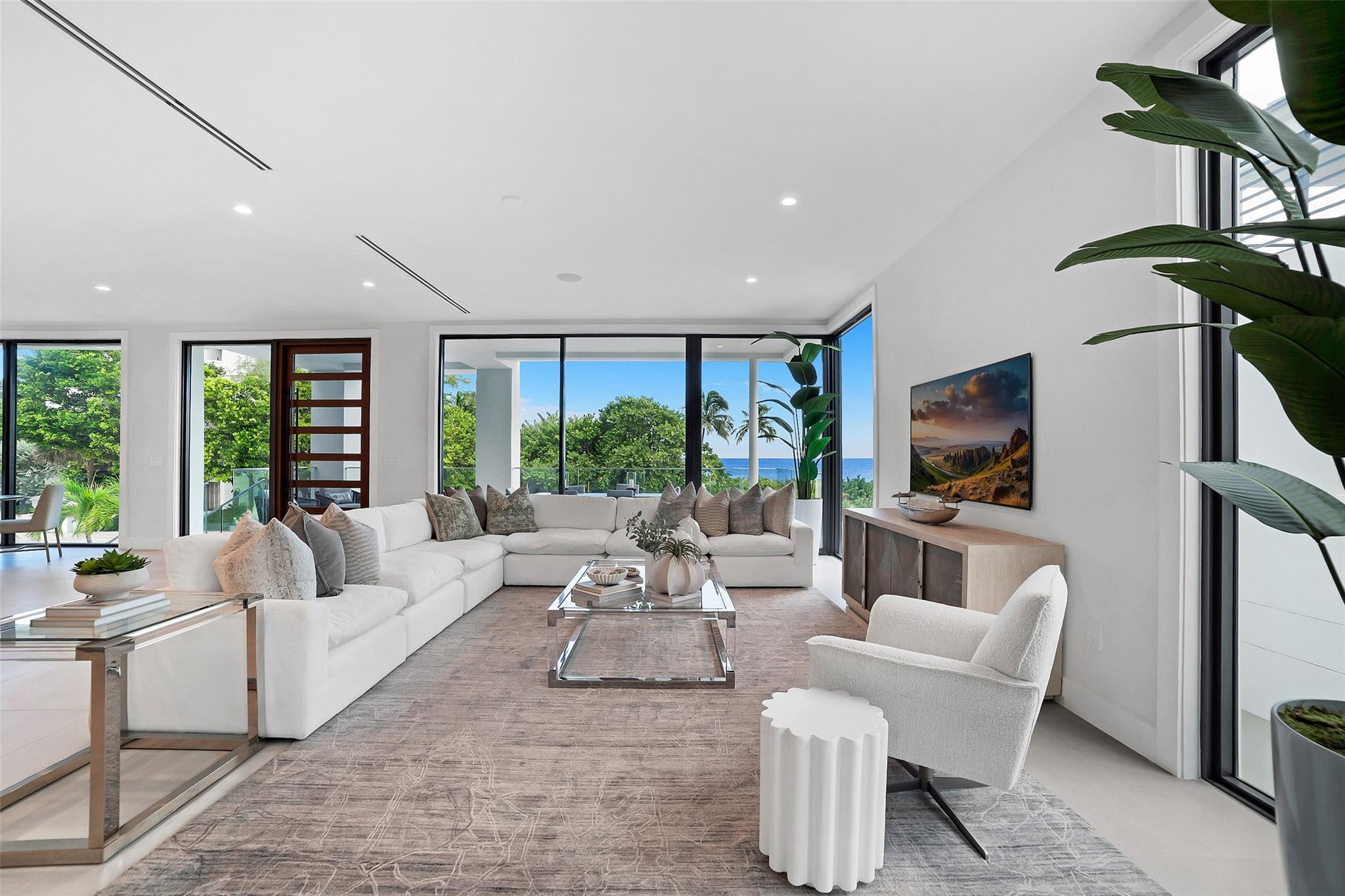 1813 N Fort Lauderdale Beach Blvd