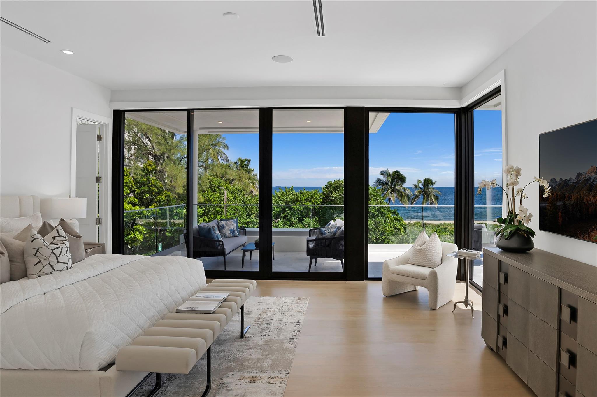 1813 N Fort Lauderdale Beach Blvd