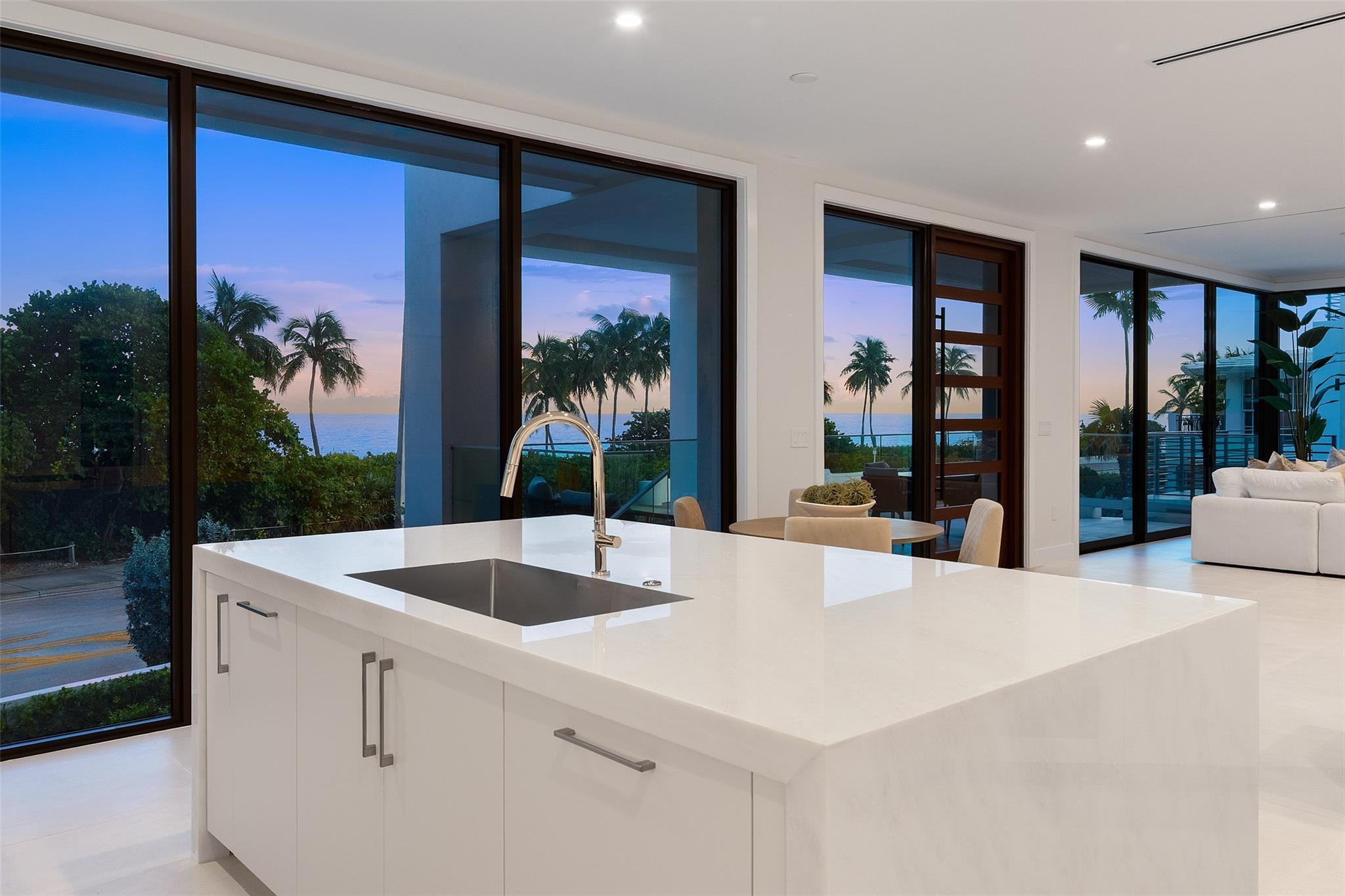 1813 N Fort Lauderdale Beach Blvd