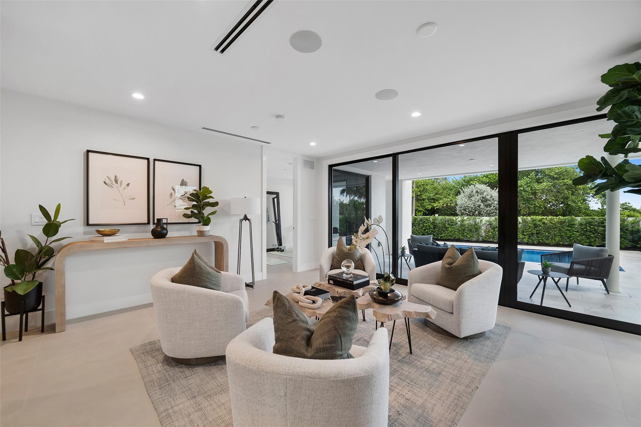 1813 N Fort Lauderdale Beach Blvd