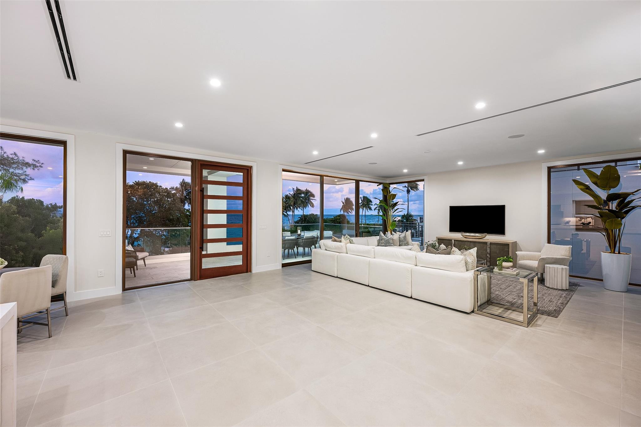 1813 N Fort Lauderdale Beach Blvd