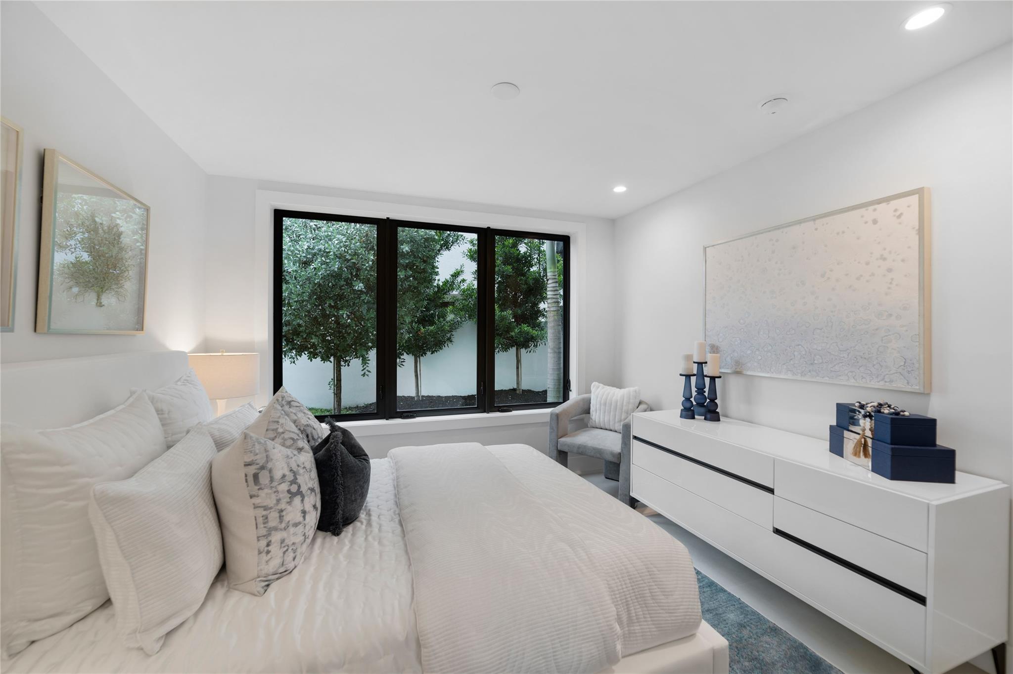 1813 N Fort Lauderdale Beach Blvd